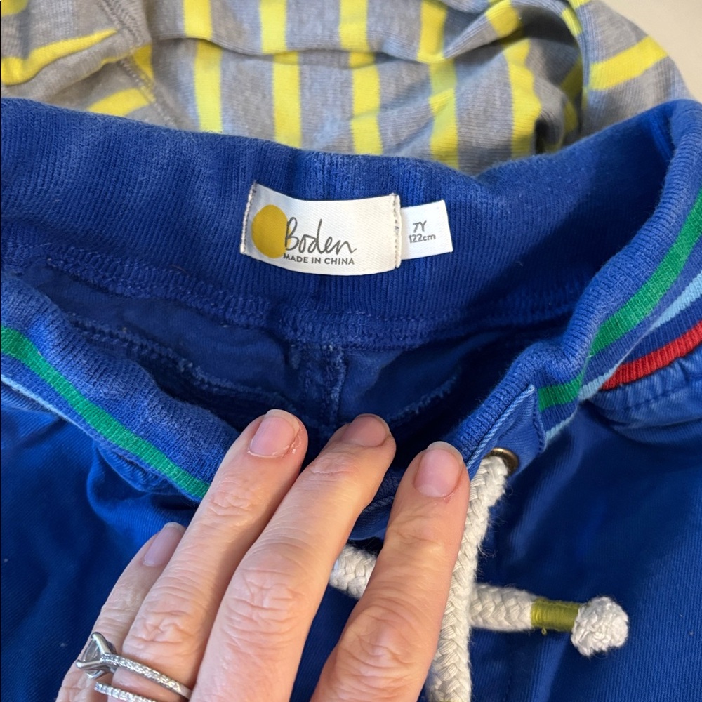 Mini Boden bundle! Hoodie zip-up, pull on pants and swim bottom. All size 7/8 - Picture 3 of 9